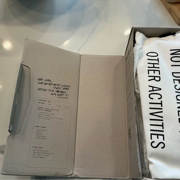 NEW in BOX Golden Goose Women's White and Gold Sneakers - Picture 10 of 16